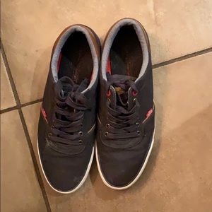 Men’s Levi’s shoes